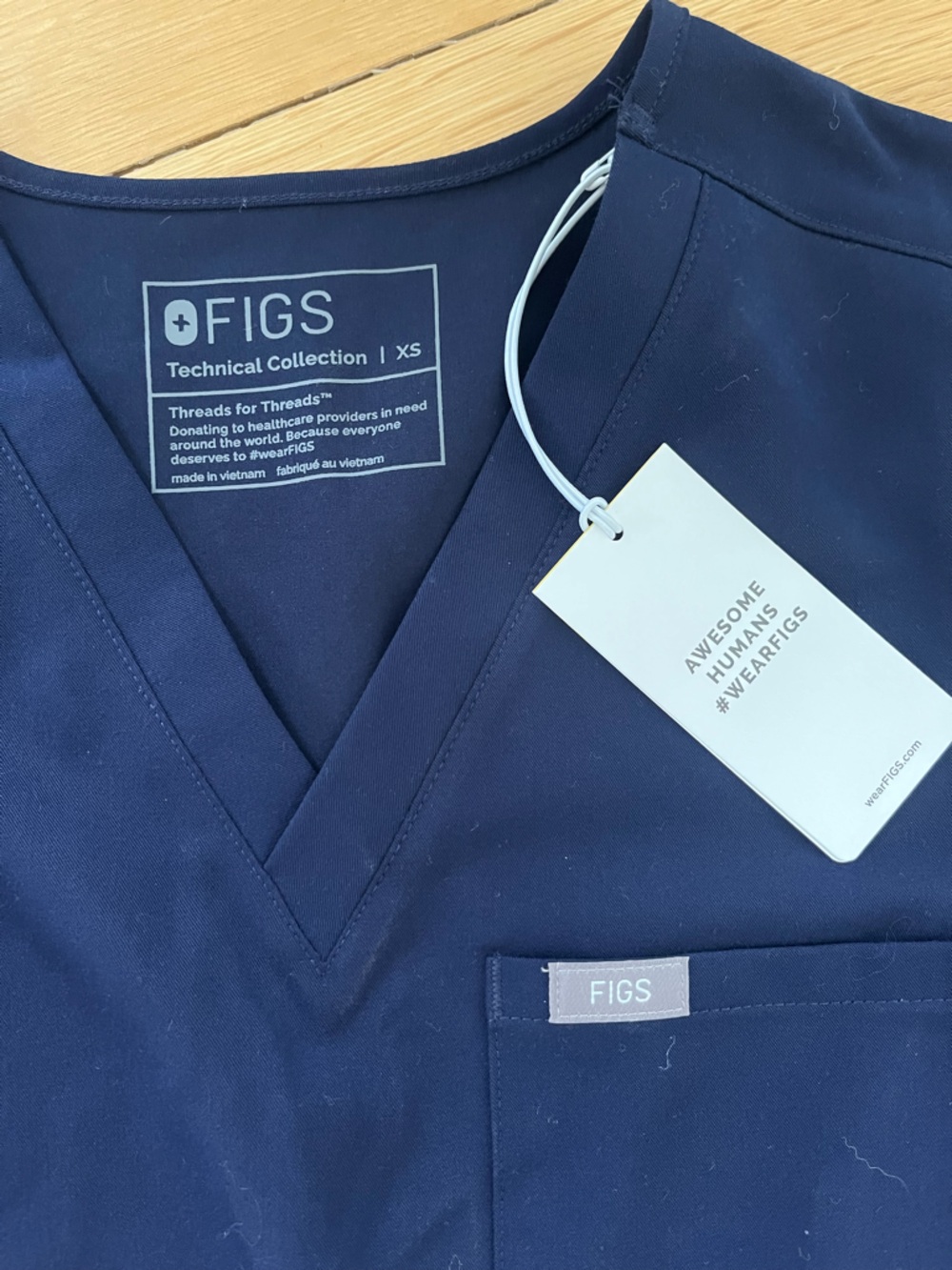 Figs Navy Catarina Slim Scrub Top - Picture 2 of 3